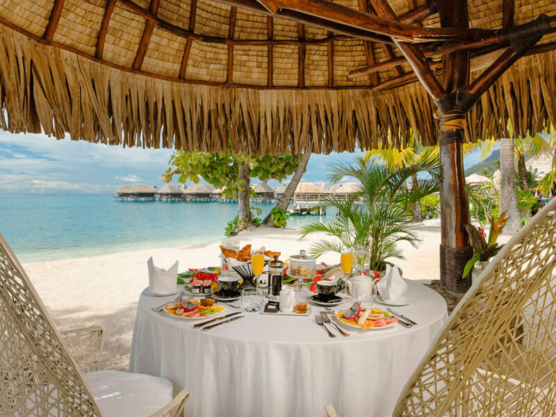 Polynésie : Nouveau, les clients peuvent désormais profiter d’un petit-déjeuner privé sur la plage